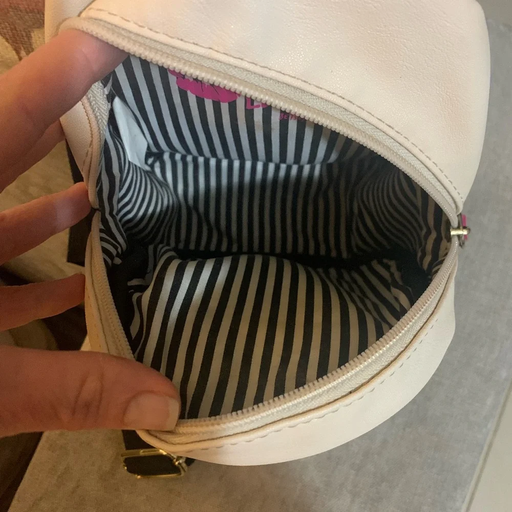 Betsey Johnson BackPack - Picture 3 of 6